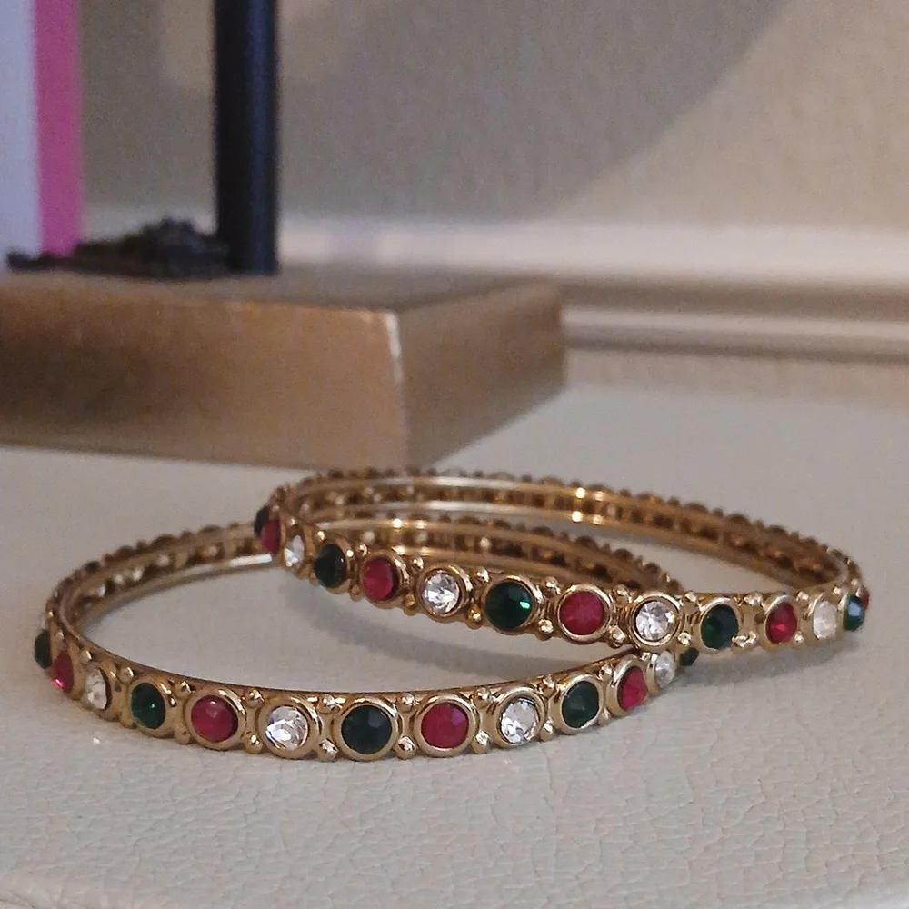 NWOT Elegant Gold Multi-Color Stone Bangle Bracelet Set
